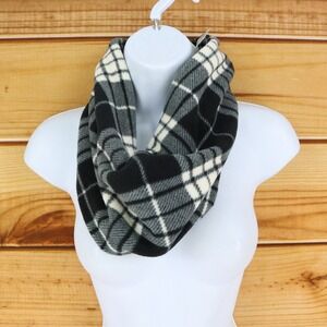 Old Navy Infinity Scarf Womens One Size‎ Black White Plaid Polyester Super Soft